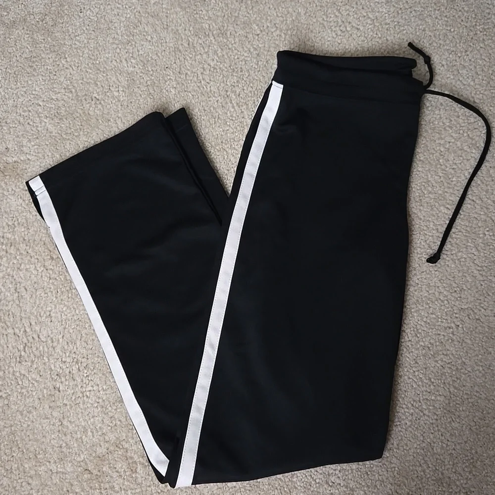 Jogging pants - Picture 2 of 11